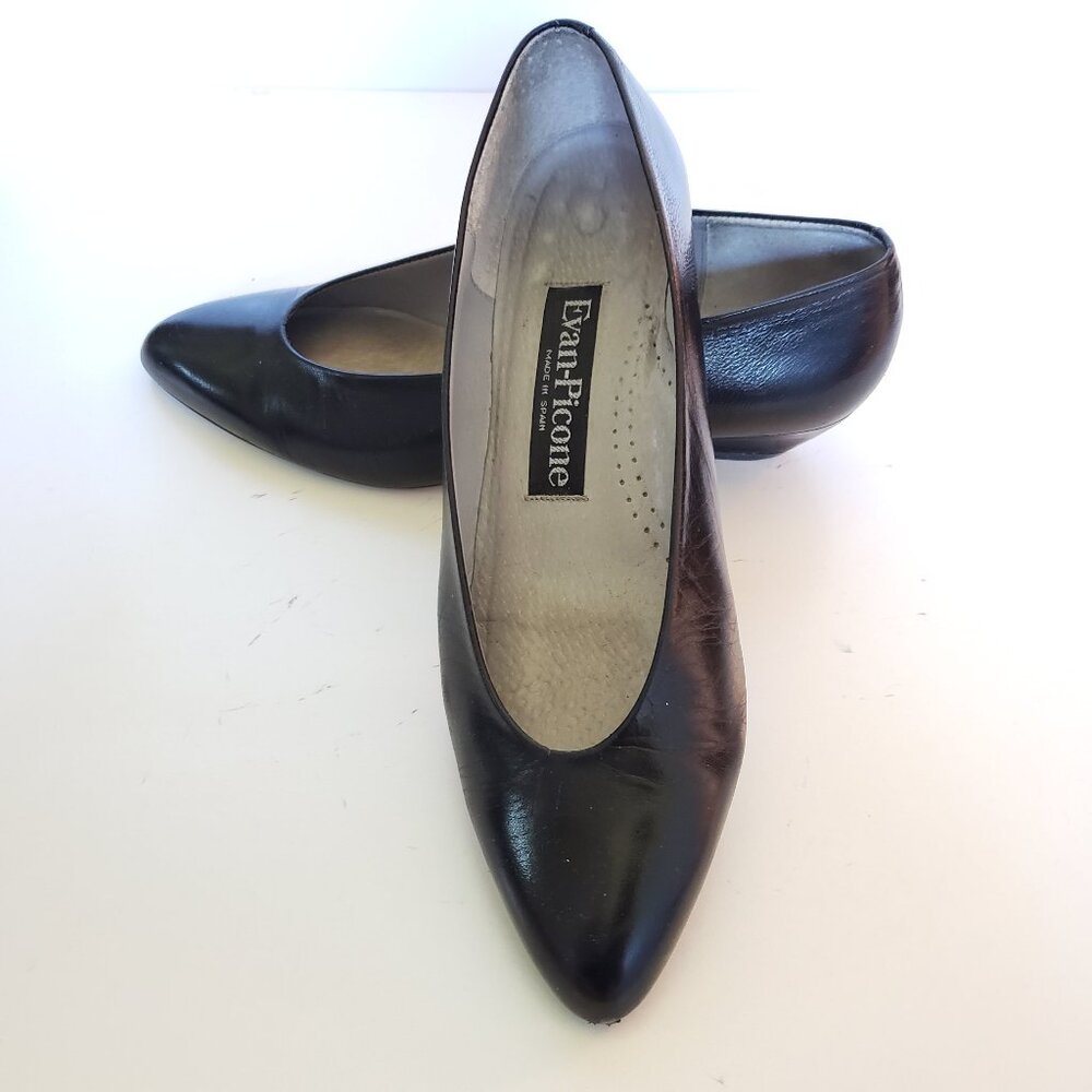 Classic Evan-Picone Black Leather Pumps - Made in Spain - Size 6.5M